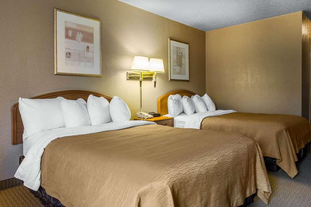 Comfort Inn & Suites Geistown Room photo